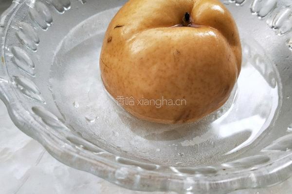 红梨荸荠汤的做法图解1