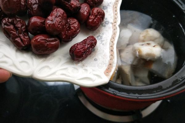 红梨荸荠汤的做法图解6
