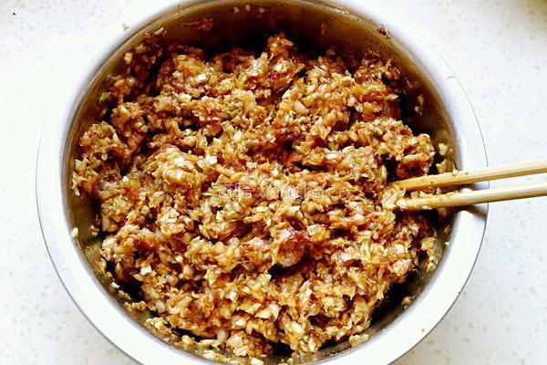 猪肉白菜饺子的做法图解6