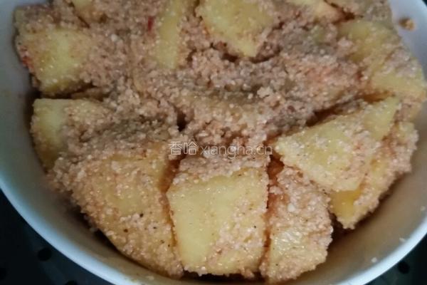 土豆粉蒸肉的做法图解5