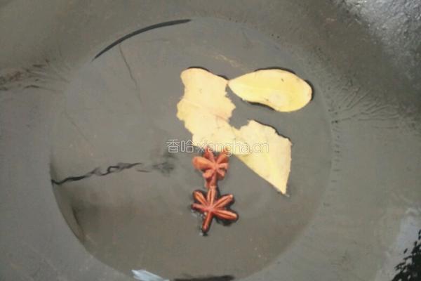 土豆烧排骨的做法图解3