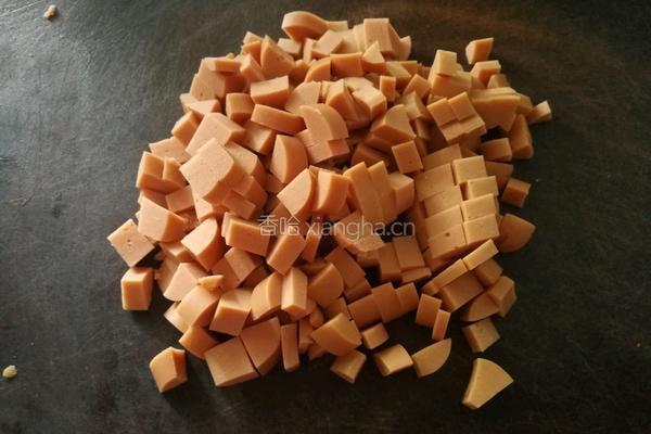 韭菜火腿炒鹅蛋的做法图解3