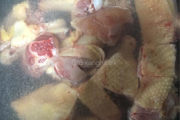 香菇母鸡汤的做法图解3