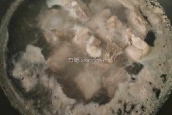 番茄土豆清炖排骨的做法图解1