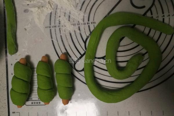 菠菜汁火腿卷的做法图解8