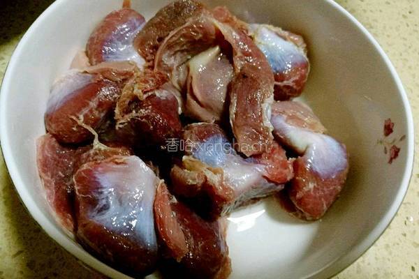青笋炒鸡胗的做法图解2