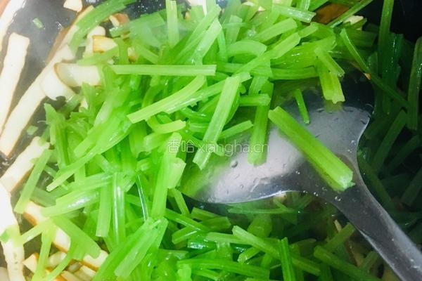 芹菜炒香干的做法图解13