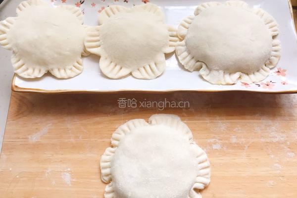 花朵韭菜盒子的做法图解7
