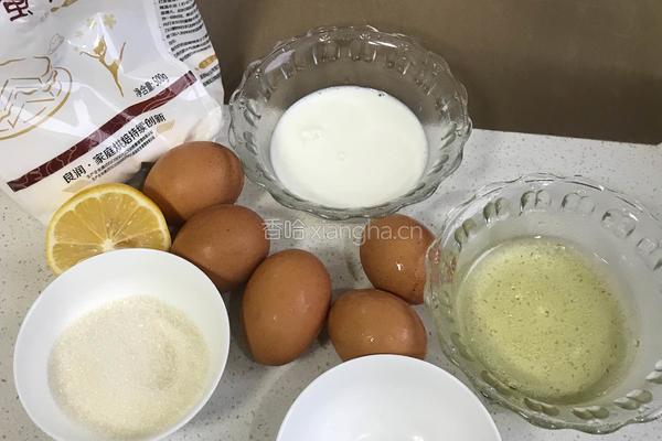 8寸戚风蛋糕的做法图解1