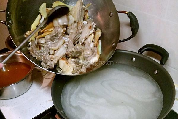 鲁菜大师蒋家菜秘制烧奶香羊排的做法图解4