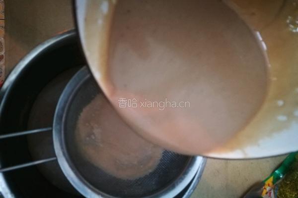 毛巾卷蛋糕的做法图解3