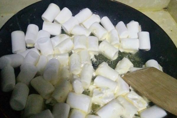 北欧风牛扎糖的做法图解1