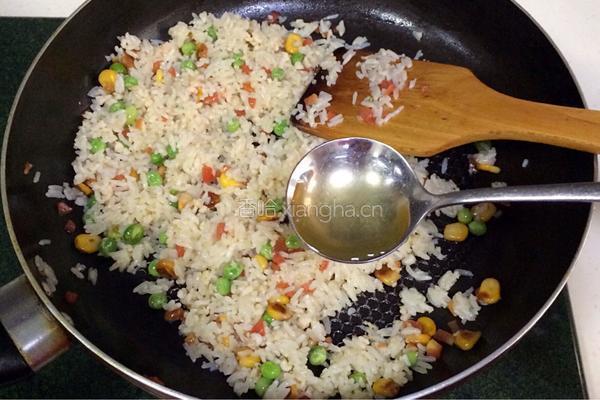 磷虾三鲜炒饭的做法图解8
