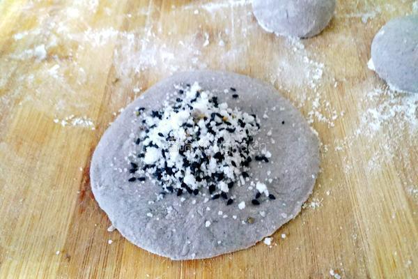 黑米芝麻包的做法图解11