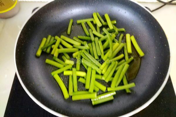 蒜苔炒肉丝的做法图解13