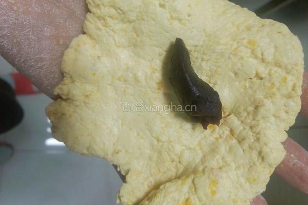 南瓜豆沙饼的做法图解6