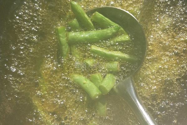四季豆炒肉的做法图解5