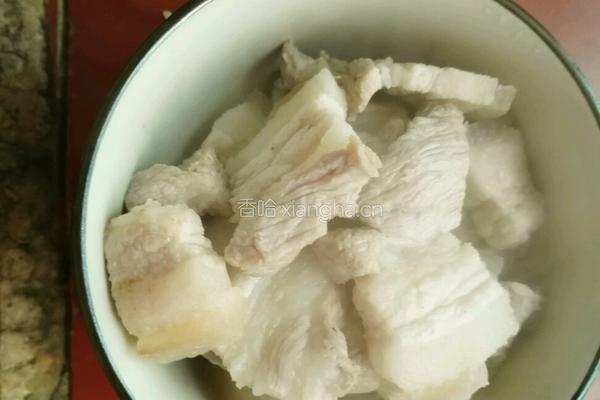 五花肉炒青椒的做法图解3