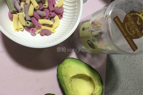 牛油果意面的做法图解1