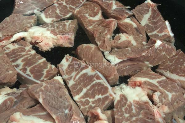 牛肉烧土豆的做法图解2