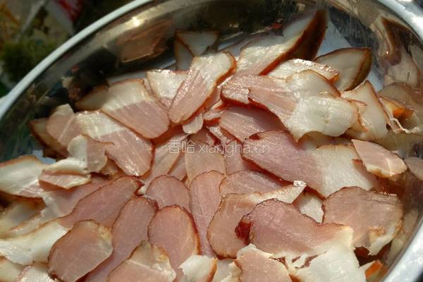 咖喱鱼丸腊肉饭的做法图解3