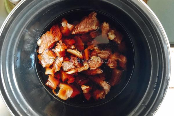 土豆牛腩的做法图解3