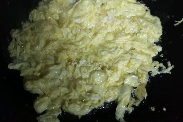 腊肉炒河粉的做法图解2