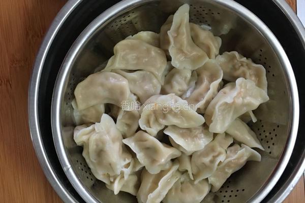 猪肉胡萝卜馅饺子的做法图解6