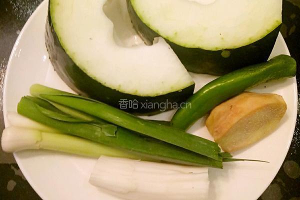 鲁菜大师蒋家菜素炒冬瓜片的做法图解1