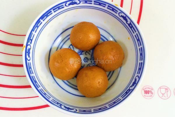 圣诞老人小餐包的做法图解10