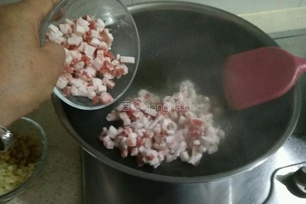 自制香菇肉末酱的做法图解3