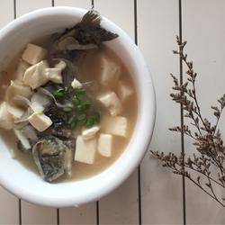 河鲫鱼豆腐汤的做法[图]