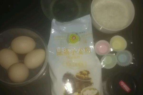 草莓夹心蛋糕的做法图解1