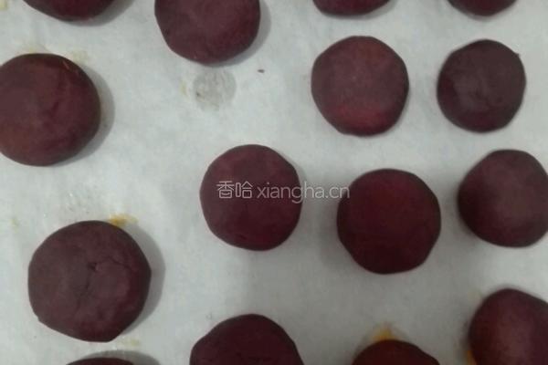 彩色螺旋蛋黄酥的做法图解10