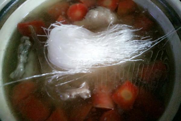 羊肉胡萝卜粉丝汤的做法图解16