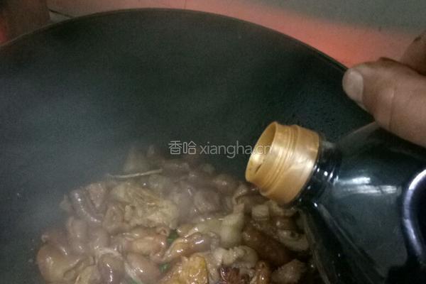红烧酸辣猪肠的做法图解10