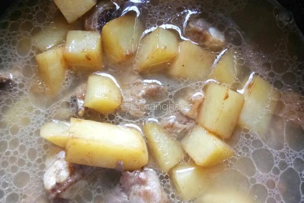 土豆排骨焖饭的做法图解6