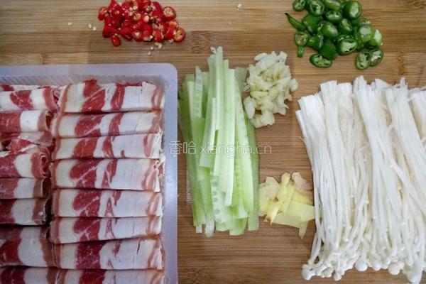 金针菇汆肥牛的做法图解3