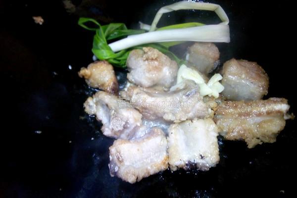 话梅栗子烧小排的做法图解8