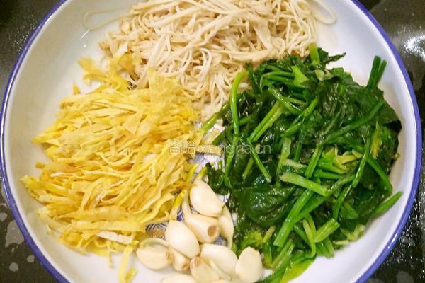 鲁菜大师蒋家菜蛋皮波菜金针菇的做法图解5