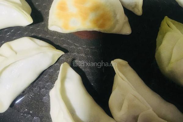 包蛋煎饺的做法图解6