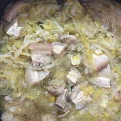 酸菜炖粉条炖猪肉的做法[图]