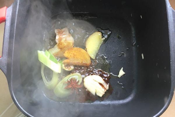 酸菜炖粉条炖猪肉的做法图解2