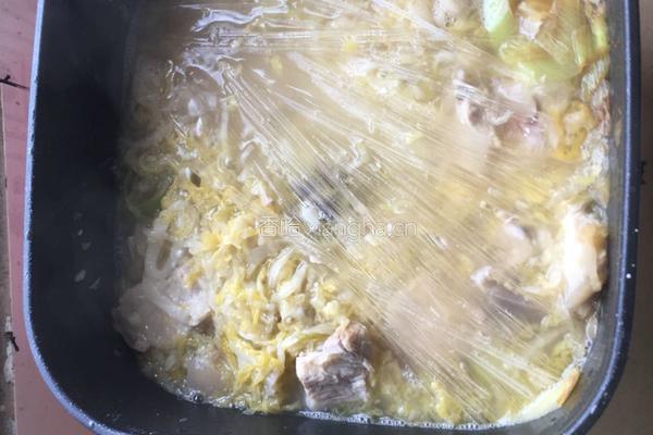 酸菜炖粉条炖猪肉的做法图解5