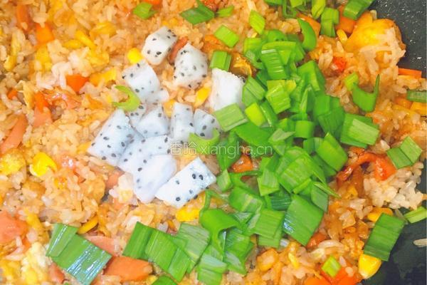火龙果炒饭的做法图解10