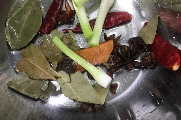 卤牛肉的做法图解4