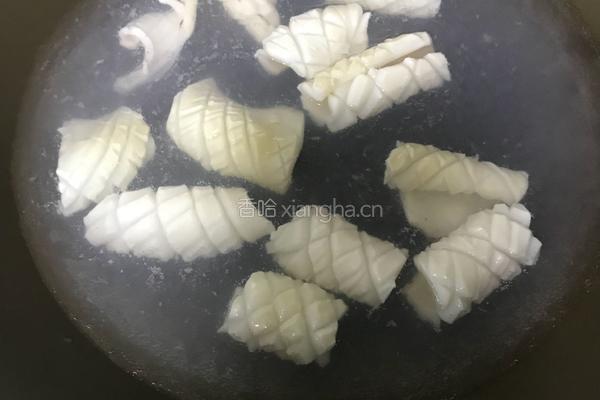 青椒炒鱿鱼的做法图解8