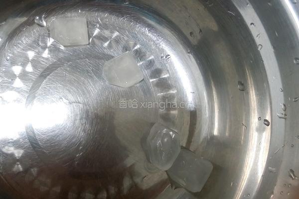 冰糖雪梨银耳羹的做法图解7