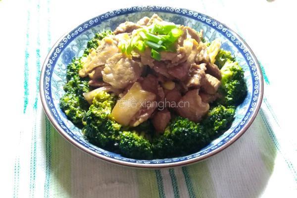 猪肉炒西兰花的做法图解11