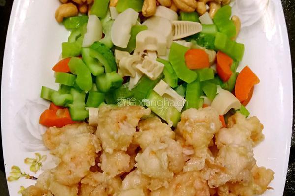鲁菜大师孔府菜系蒋家菜腰果虾仁的做法图解6